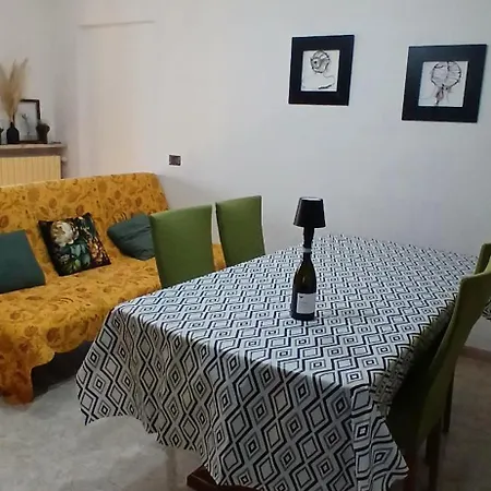 Casa Il Colle Del Vento アパート Calosso